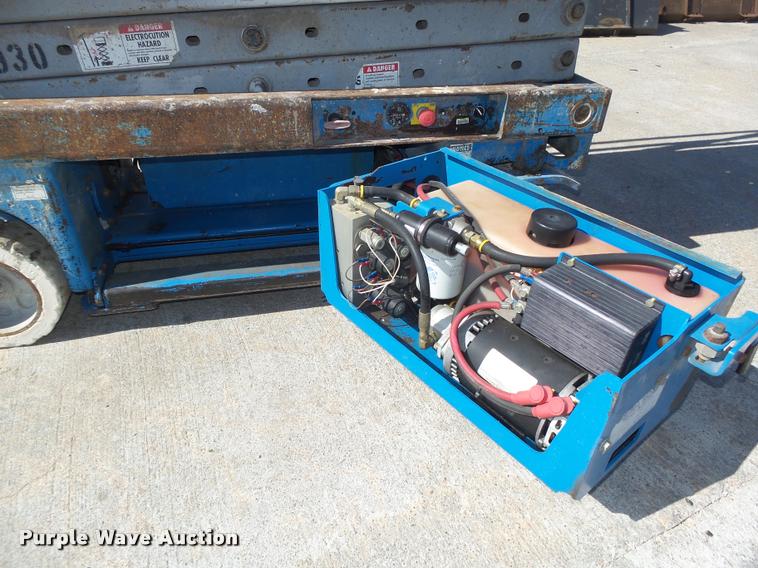 image for item DA0570 Genie GS1930 scissor lift