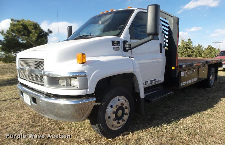 image for item DA0578 2005 Chevrolet C4500 flatbed truck