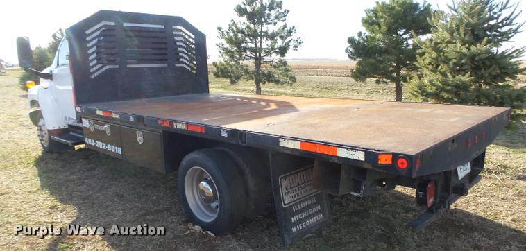 image for item DA0578 2005 Chevrolet C4500 flatbed truck