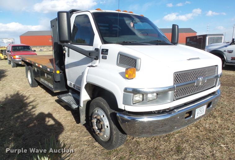 image for item DA0578 2005 Chevrolet C4500 flatbed truck