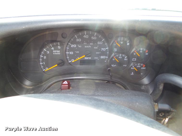 image for item DA0578 2005 Chevrolet C4500 flatbed truck