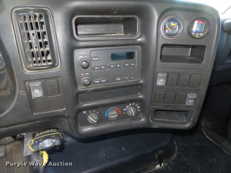 image for item DA0578 2005 Chevrolet C4500 flatbed truck