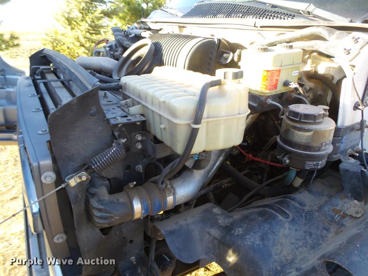 image for item DA0578 2005 Chevrolet C4500 flatbed truck