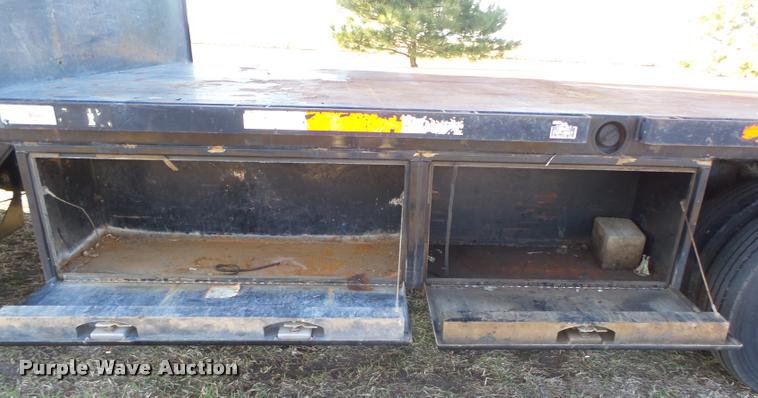 image for item DA0578 2005 Chevrolet C4500 flatbed truck