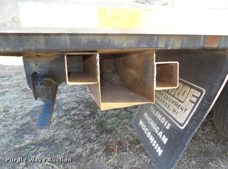 image for item DA0578 2005 Chevrolet C4500 flatbed truck