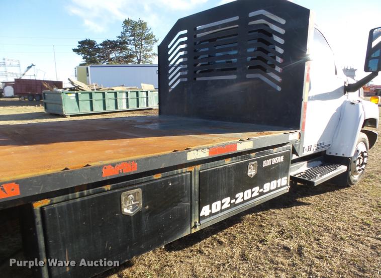 image for item DA0578 2005 Chevrolet C4500 flatbed truck