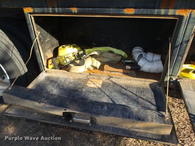 image for item DA0578 2005 Chevrolet C4500 flatbed truck