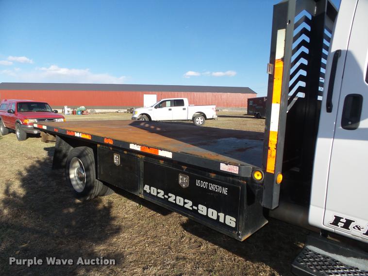image for item DA0578 2005 Chevrolet C4500 flatbed truck