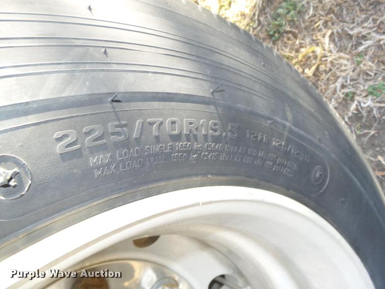 image for item DA0578 2005 Chevrolet C4500 flatbed truck