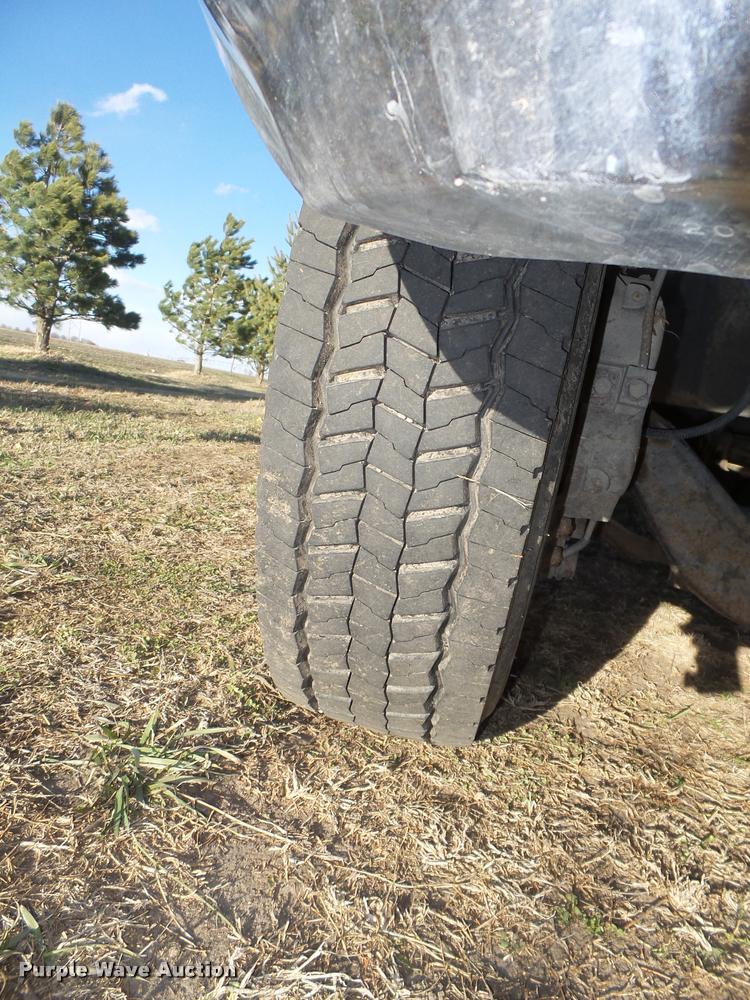 image for item DA0578 2005 Chevrolet C4500 flatbed truck