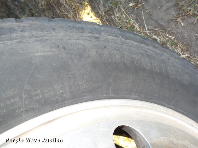 image for item DA0578 2005 Chevrolet C4500 flatbed truck