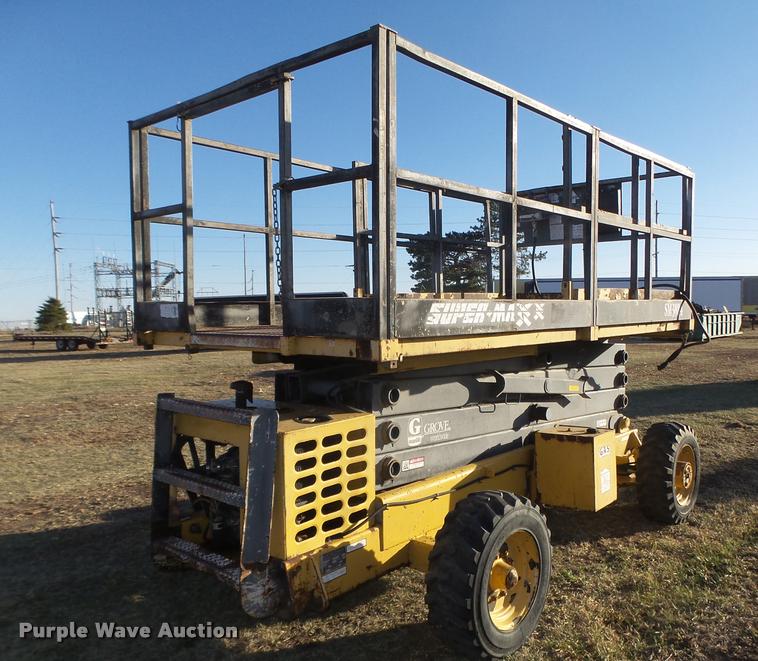 image for item DA0580 1995 Grove SM3884 scissor lift
