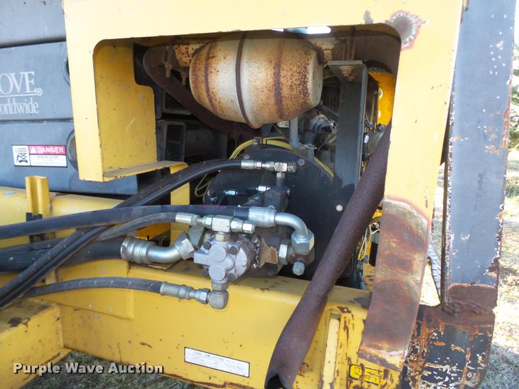 image for item DA0580 1995 Grove SM3884 scissor lift