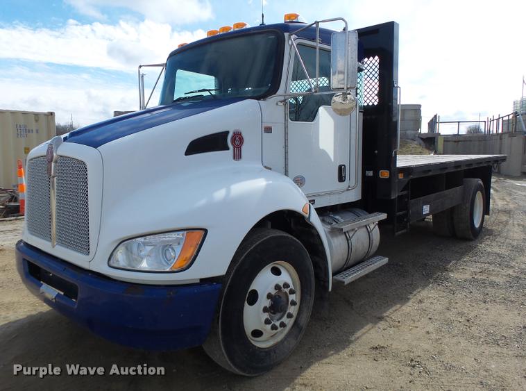 image for item DA3340 2010 Kenworth T370 flatbed truck