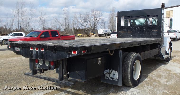 image for item DA3340 2010 Kenworth T370 flatbed truck