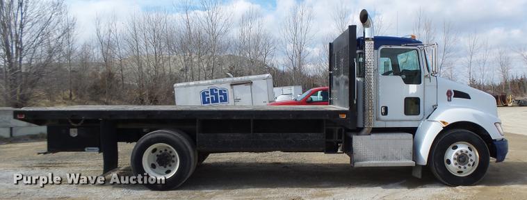 image for item DA3340 2010 Kenworth T370 flatbed truck