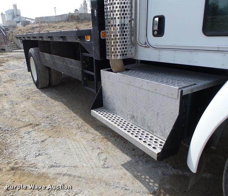 image for item DA3340 2010 Kenworth T370 flatbed truck