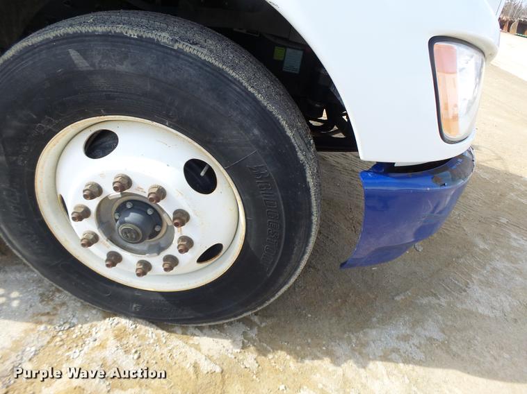 image for item DA3340 2010 Kenworth T370 flatbed truck