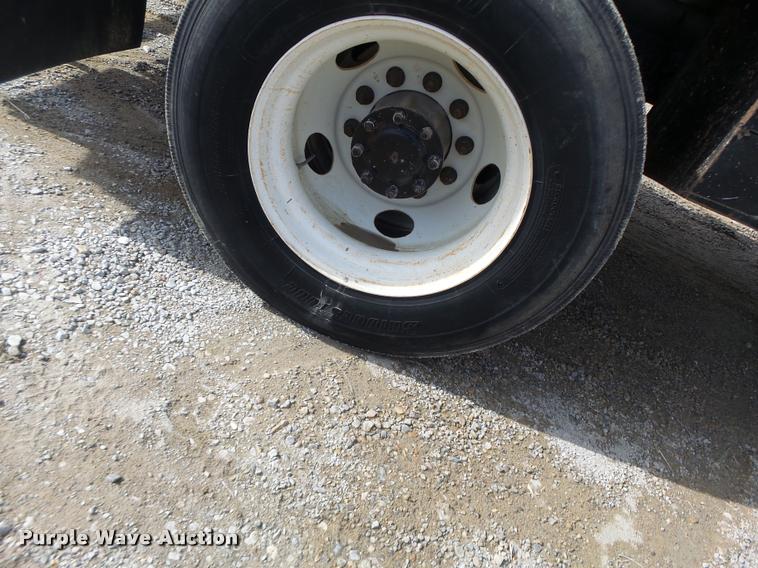 image for item DA3340 2010 Kenworth T370 flatbed truck