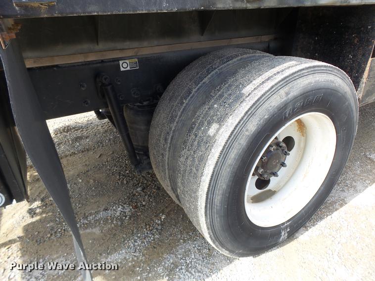 image for item DA3340 2010 Kenworth T370 flatbed truck