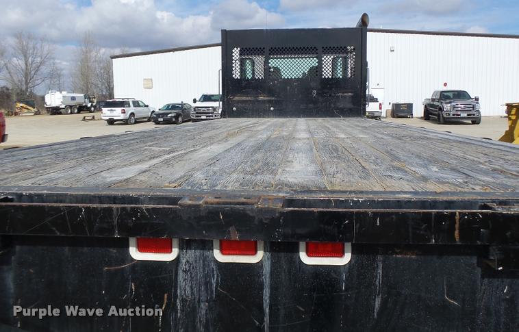 image for item DA3340 2010 Kenworth T370 flatbed truck