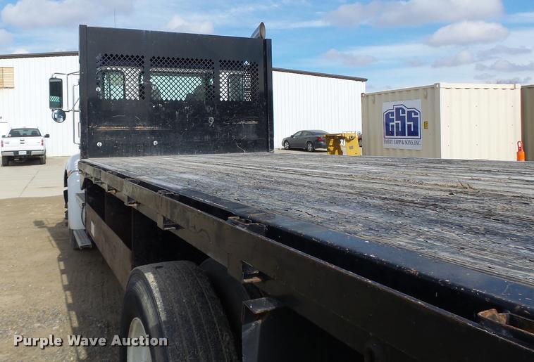 image for item DA3340 2010 Kenworth T370 flatbed truck