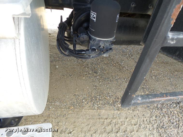 image for item DA3340 2010 Kenworth T370 flatbed truck