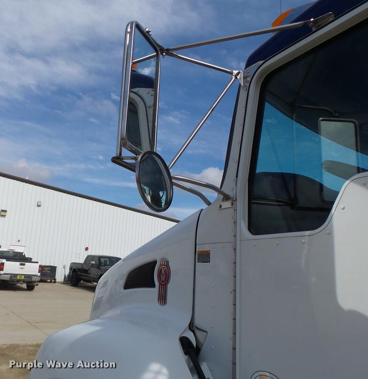 image for item DA3340 2010 Kenworth T370 flatbed truck