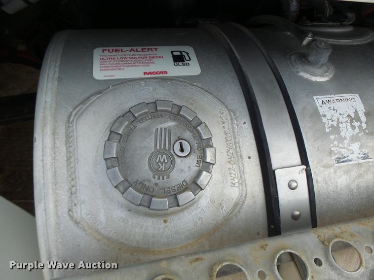 image for item DA3340 2010 Kenworth T370 flatbed truck