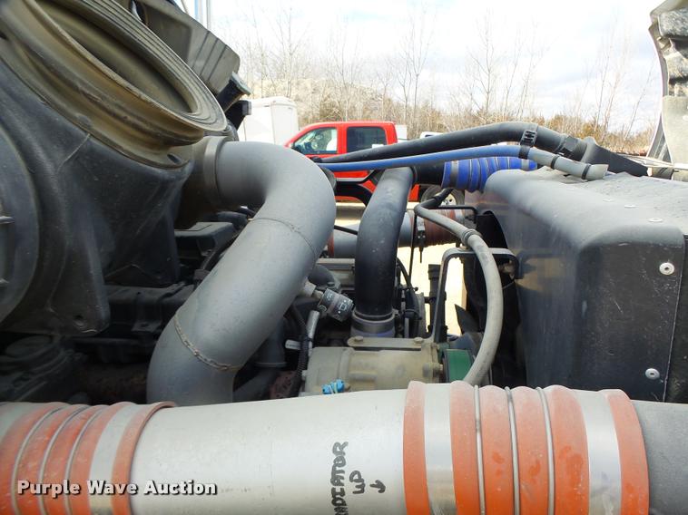 image for item DA3340 2010 Kenworth T370 flatbed truck