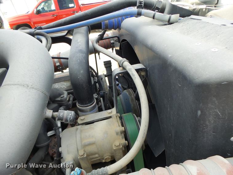 image for item DA3340 2010 Kenworth T370 flatbed truck