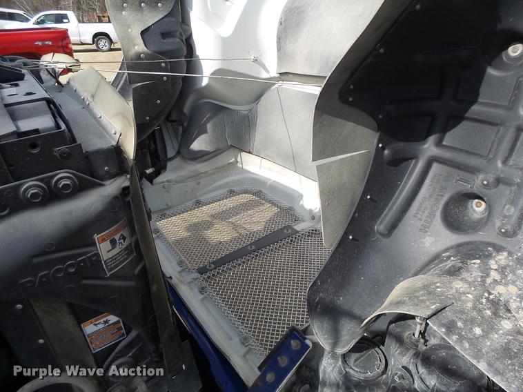 image for item DA3340 2010 Kenworth T370 flatbed truck