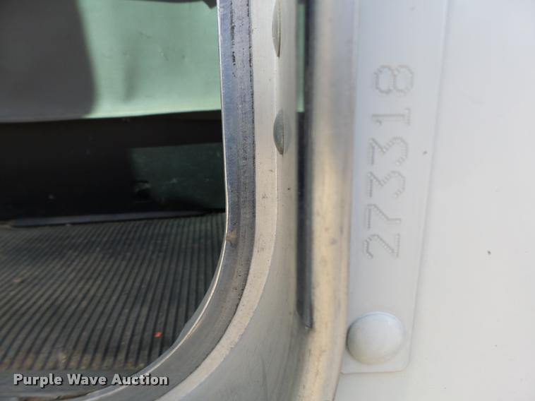 image for item DA3340 2010 Kenworth T370 flatbed truck