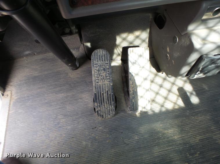 image for item DA3340 2010 Kenworth T370 flatbed truck