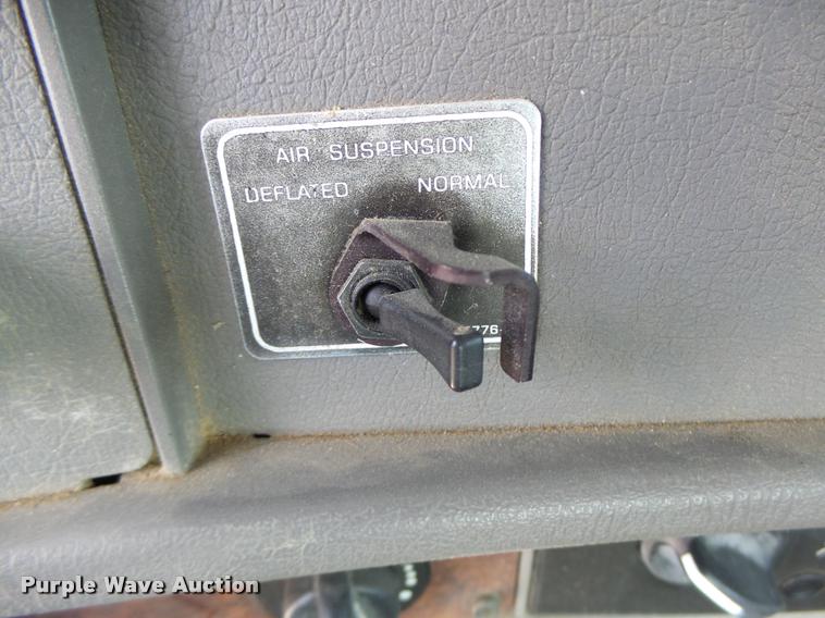 image for item DA3340 2010 Kenworth T370 flatbed truck