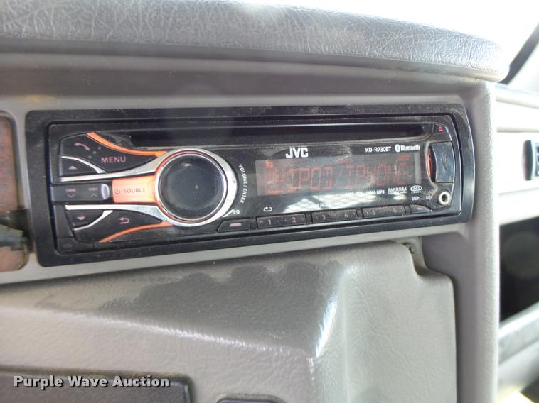 image for item DA3340 2010 Kenworth T370 flatbed truck