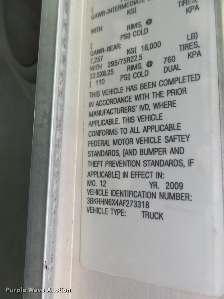 image for item DA3340 2010 Kenworth T370 flatbed truck