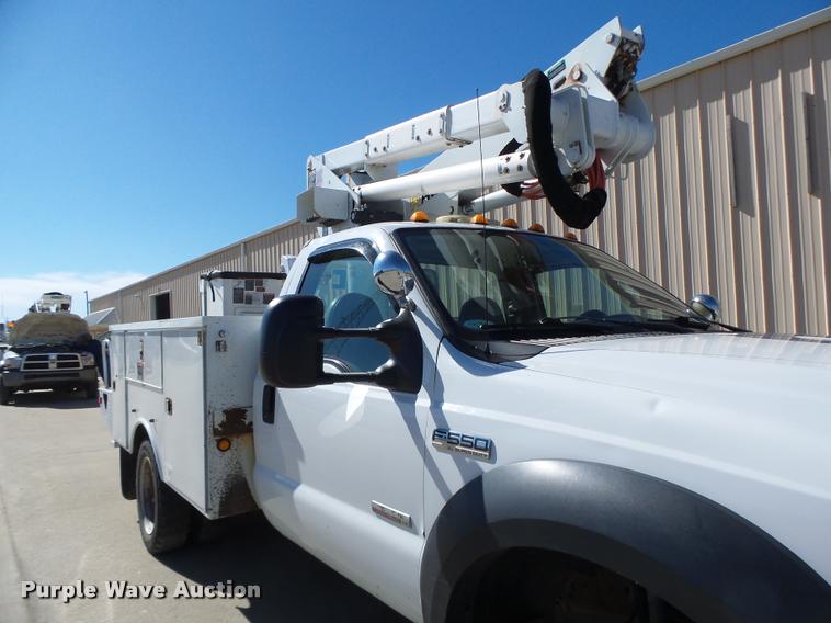 image for item DA3344 2007 Ford F550 bucket truck