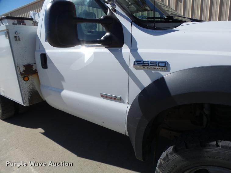 image for item DA3344 2007 Ford F550 bucket truck