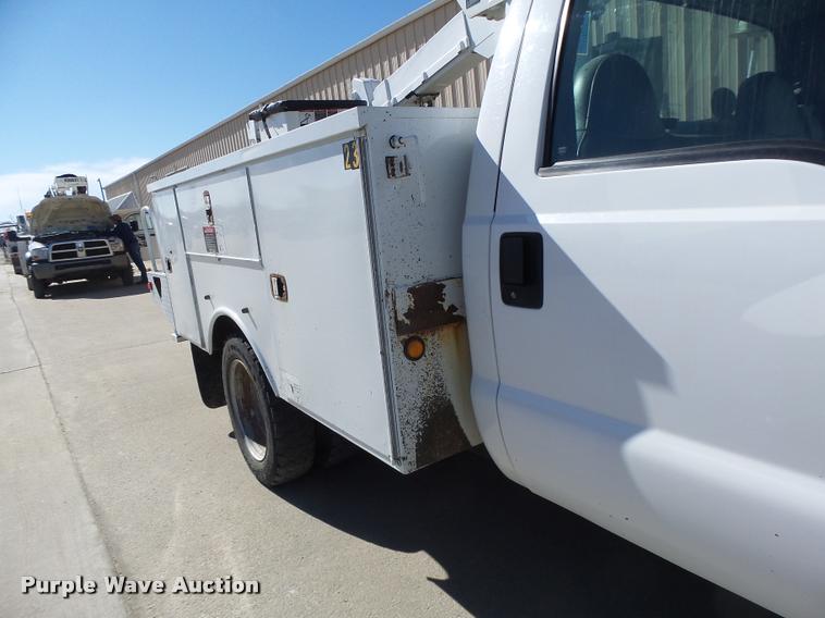 image for item DA3344 2007 Ford F550 bucket truck