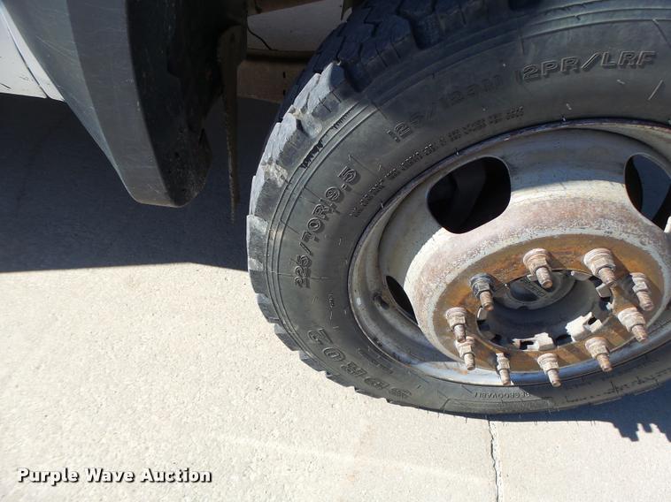 image for item DA3344 2007 Ford F550 bucket truck