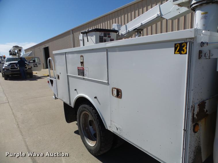 image for item DA3344 2007 Ford F550 bucket truck