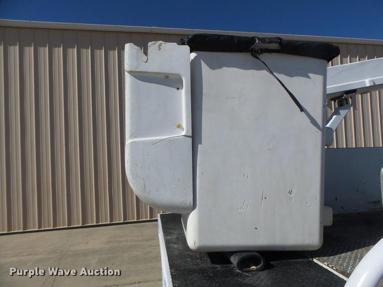 image for item DA3344 2007 Ford F550 bucket truck