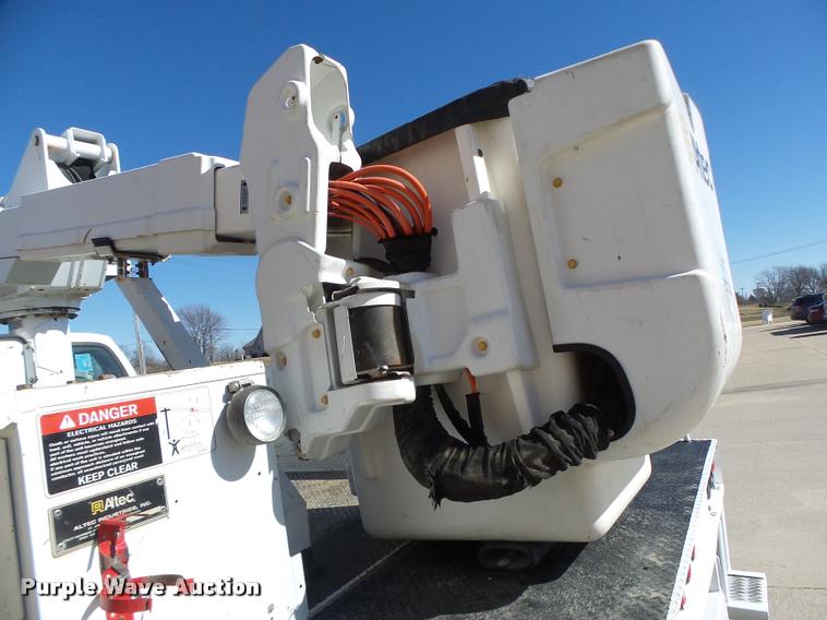 image for item DA3344 2007 Ford F550 bucket truck