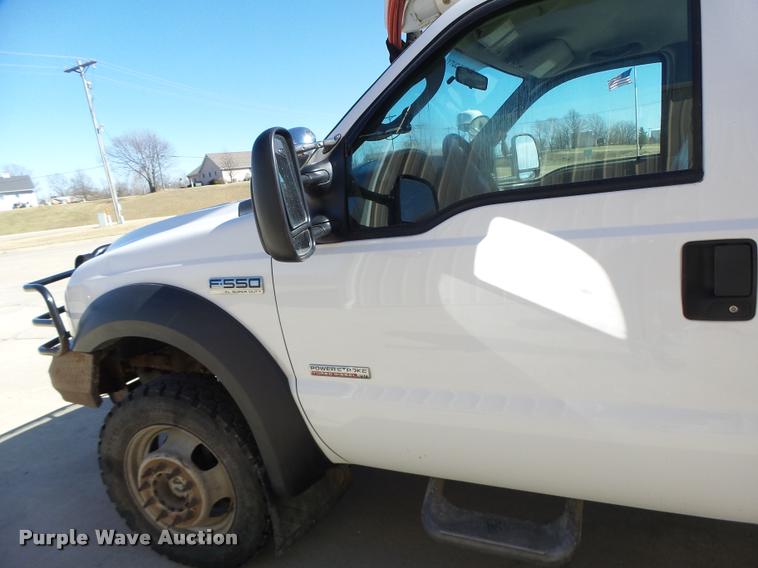 image for item DA3344 2007 Ford F550 bucket truck