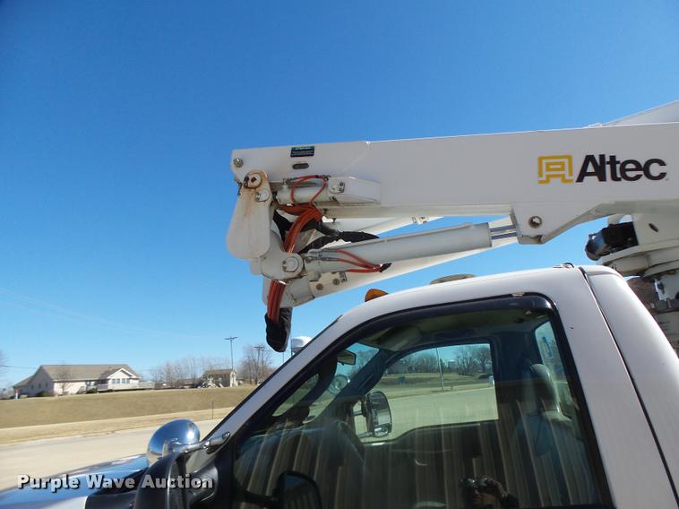 image for item DA3344 2007 Ford F550 bucket truck