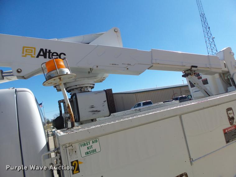 image for item DA3344 2007 Ford F550 bucket truck