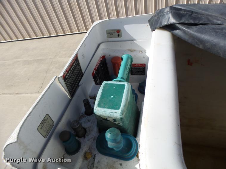 image for item DA3344 2007 Ford F550 bucket truck