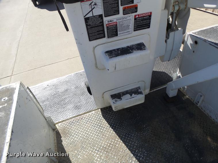 image for item DA3344 2007 Ford F550 bucket truck