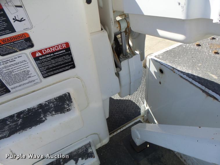 image for item DA3344 2007 Ford F550 bucket truck